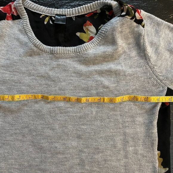 Madison Lilly Aziz Floral Back Panel Pullover Sweater - Picture 6 of 6